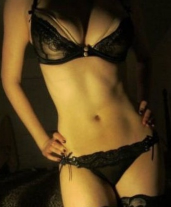 Диноченька, 24 года, 2 размер груди